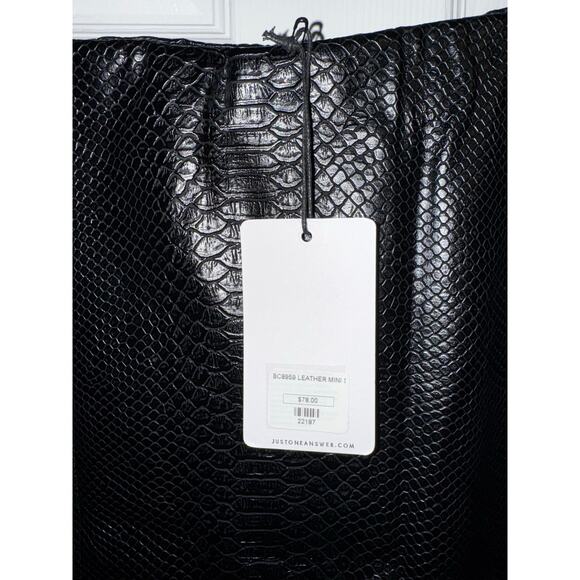 J.O.A. Just One Answer Faux Leather Overlap Mini Skirt in BlackSize Small NEW - Picture 7 of 9